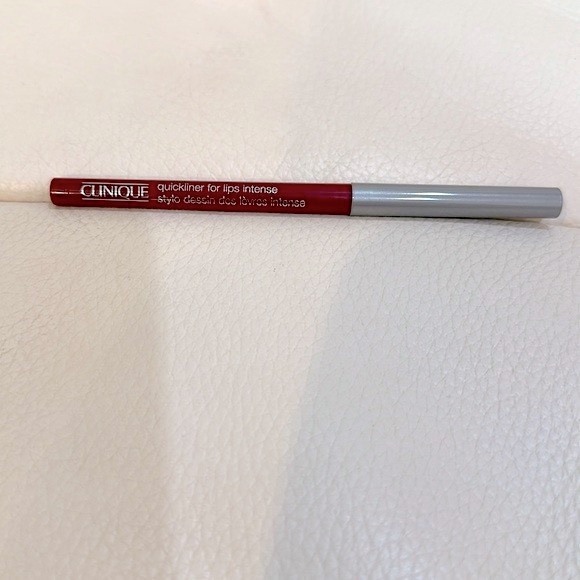 Clinique Makeup Travel Size Bundle in New Condition - Picture 4 of 7